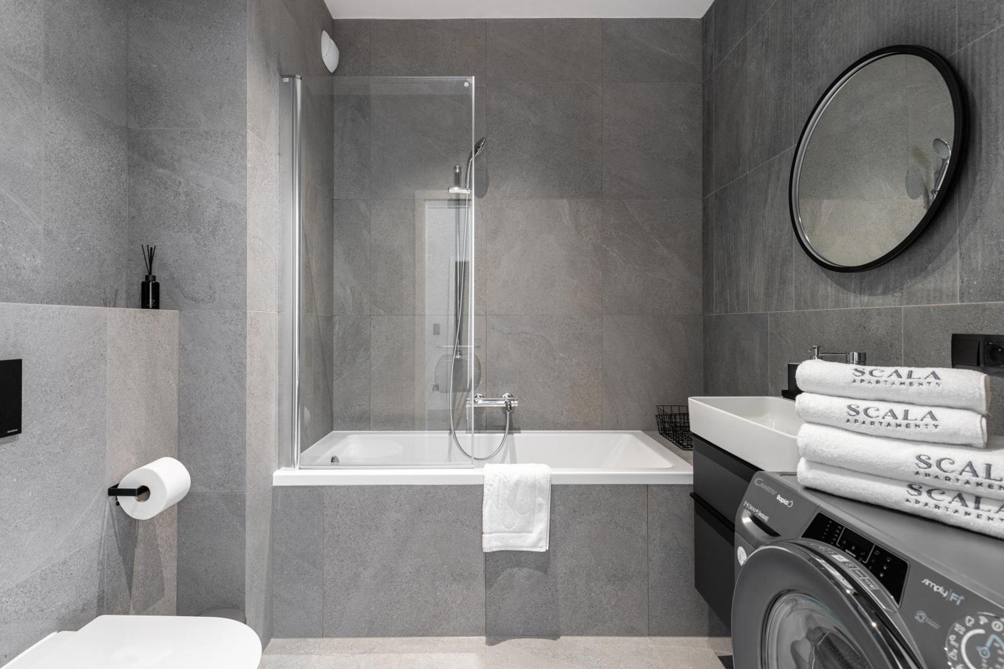 גדנסק Scala City Center Apartments With Parking By Lion Apartments מראה חיצוני תמונה